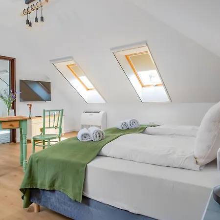 Apartamento Wathay Csesznek