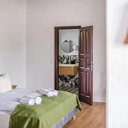 Wathay Apartamento Csesznek
